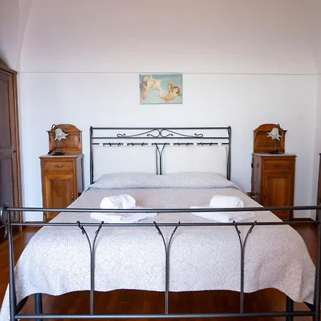Miramare, Piscina E Parcheggio A *
