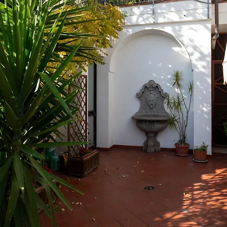 Miramare, Piscina E Parcheggio A *