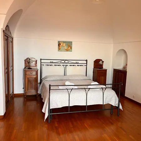 ヴィラ Miramare, Piscina E Parcheggio A *