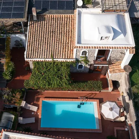 Villa Miramare, Piscina E Parcheggio A